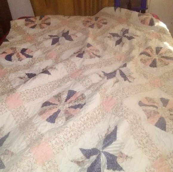 Blankets - Picture 2 of 4